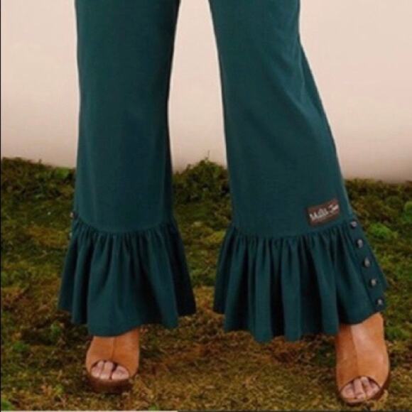 Matilda Jane Dark Green Big Ruffle Pants With Button Detail Sz.M - Picture 4 of 14